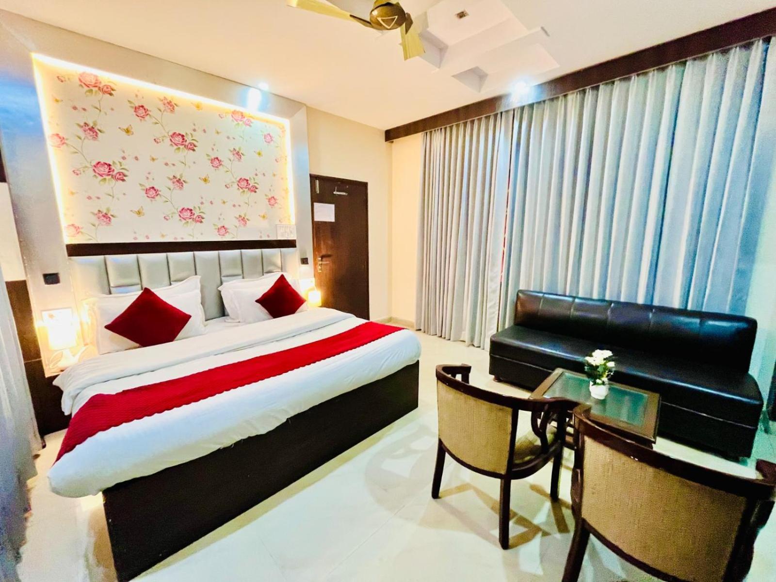 Hotel Ramawati Near Ganga Ghat Haridvár Kültér fotó
