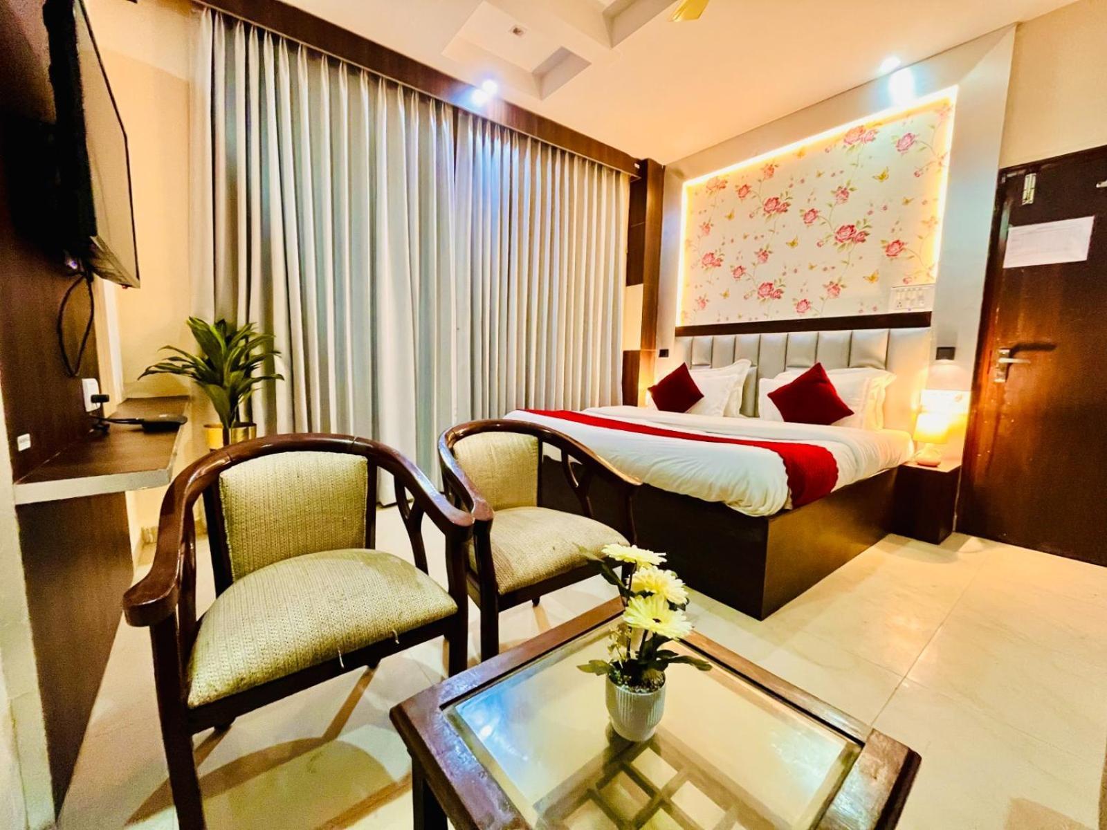 Hotel Ramawati Near Ganga Ghat Haridvár Kültér fotó